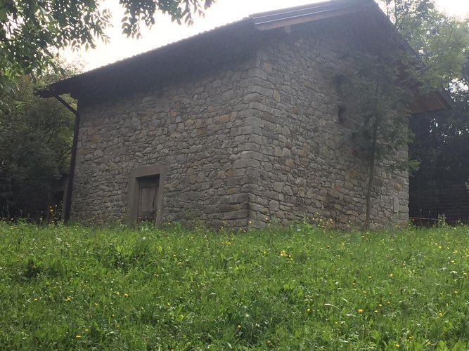 INDIPENDENTE CON PRATO PIANEGGIANTE! Val Brembilla