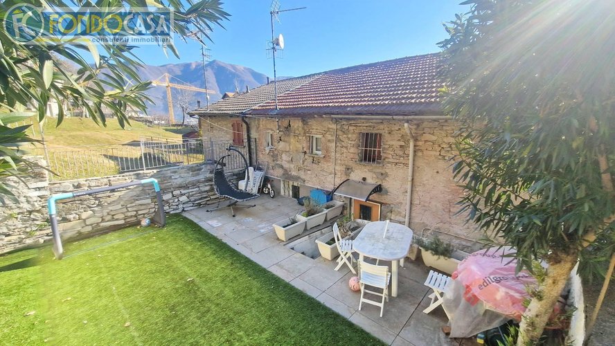 Casa indipendente Carate Urio