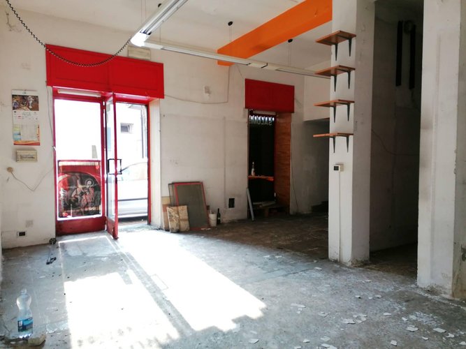 Locale Commerciale Lecco