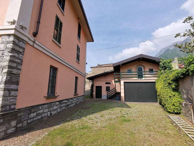 Villa singola Civate