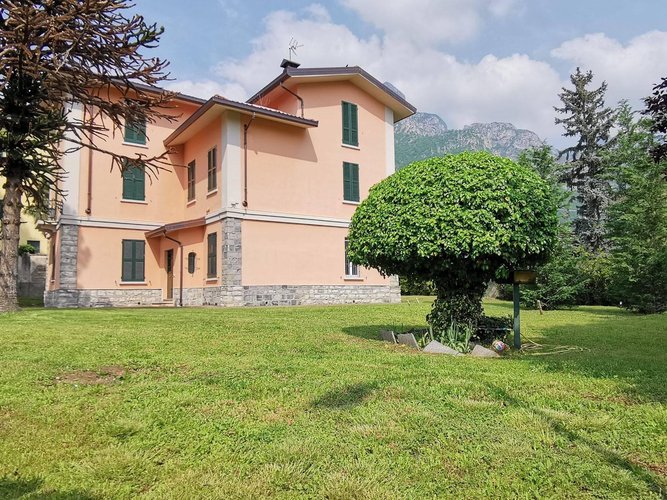 Villa singola Civate