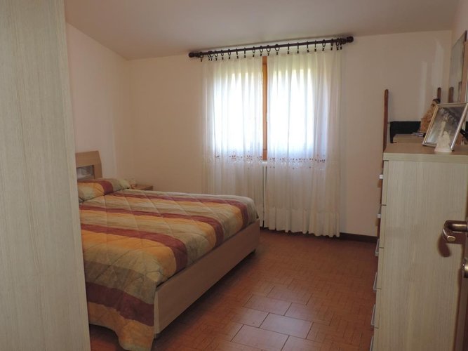 Caprino Bergamasco ampio trilocale con box Caprino Bergamasco