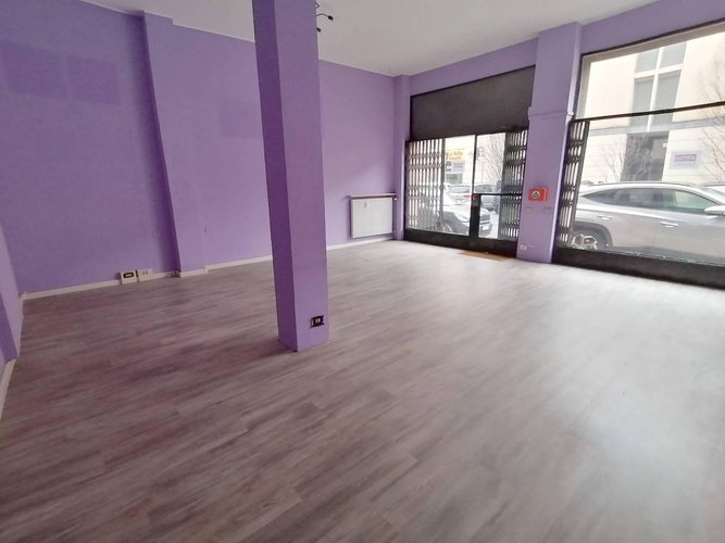 Locale Commerciale Lecco