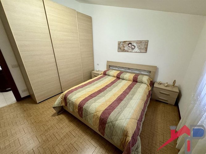 Caprino Bergamasco ampio trilocale con box Caprino Bergamasco