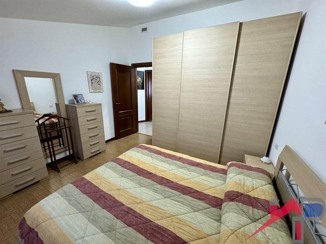 Caprino Bergamasco ampio trilocale con box Caprino Bergamasco