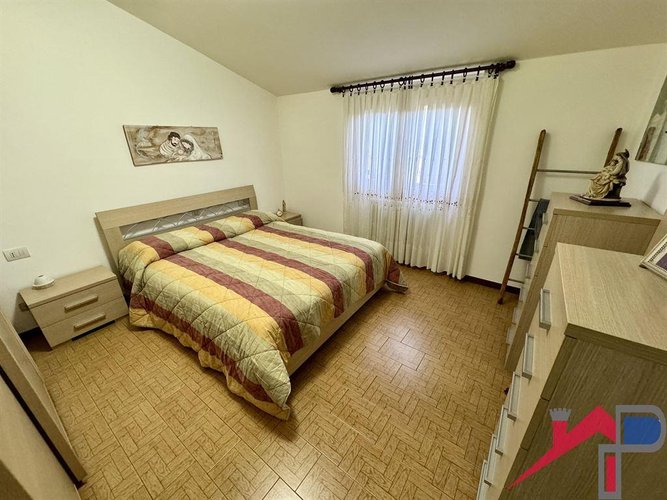 Caprino Bergamasco ampio trilocale con box Caprino Bergamasco