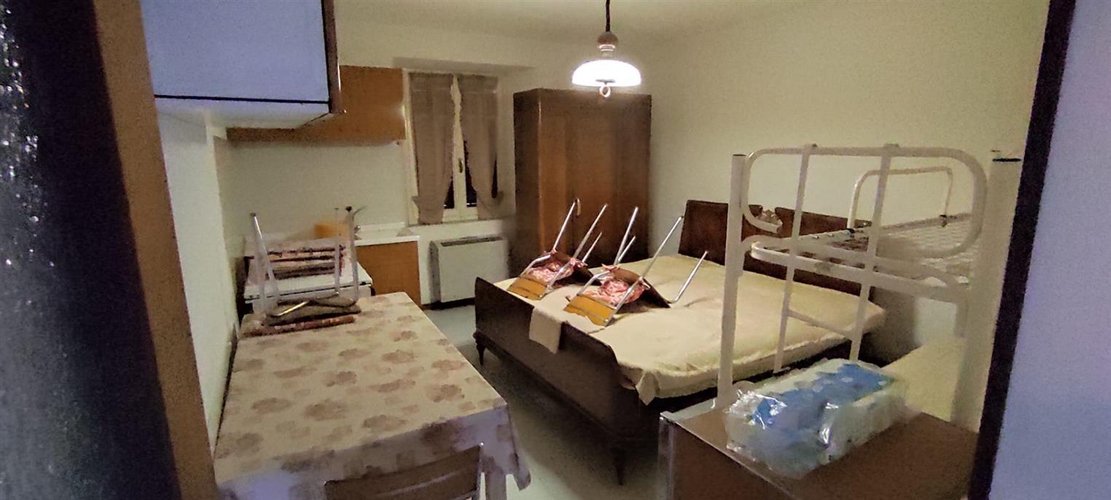 Taleggio vendesi porzione di casa con giardino Taleggio