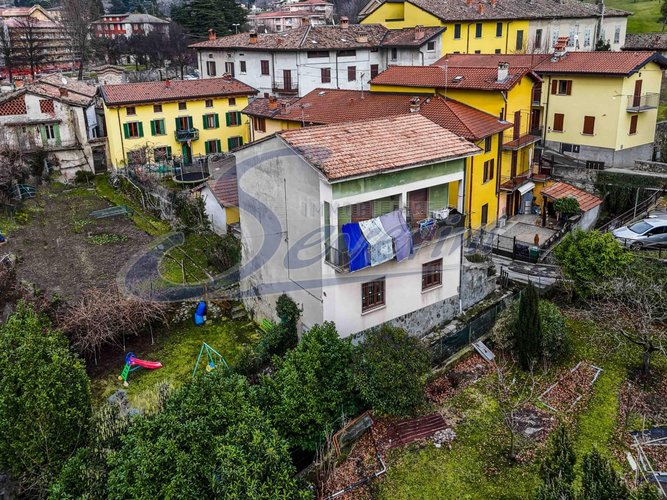 Casa indipendente Canzo