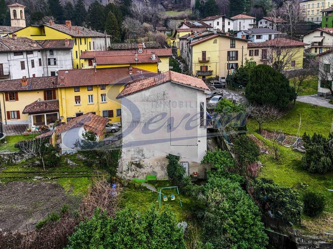 Casa indipendente Canzo