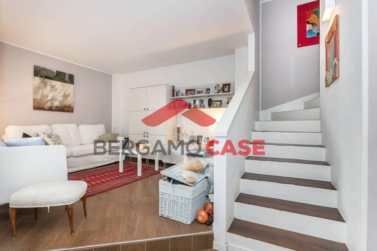 Villa a schiera Scanzorosciate