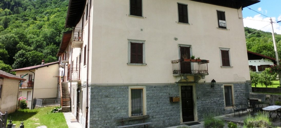 Serina vicinissimo al centro trilocale con camino in casa d’epoca Serina