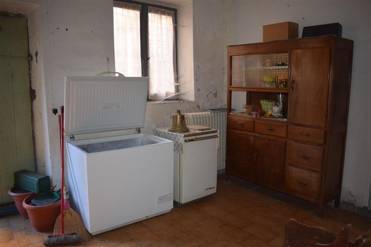 Serina centro storico, intero fabbricato del ’400 Serina