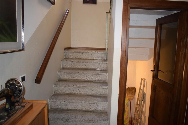 Serina centro storico, intero fabbricato del ’400 Serina