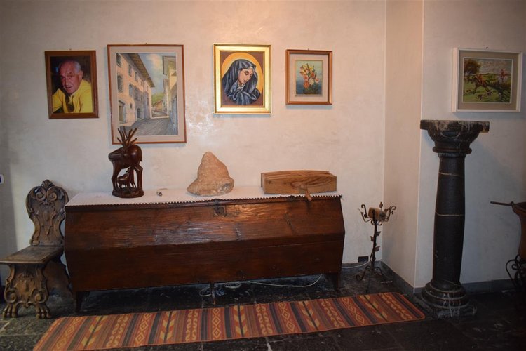 Serina centro storico, intero fabbricato del ’400 Serina