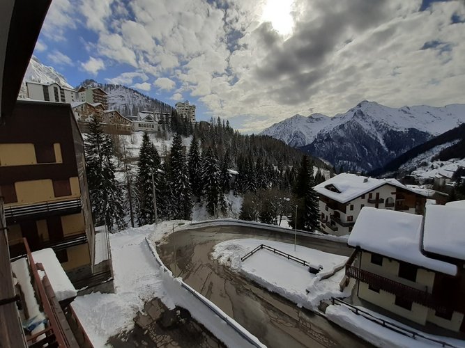 Foppolo perla Orobica dell’Alta Valle Brembana panoramico bilocale arredato con ski-box Foppolo