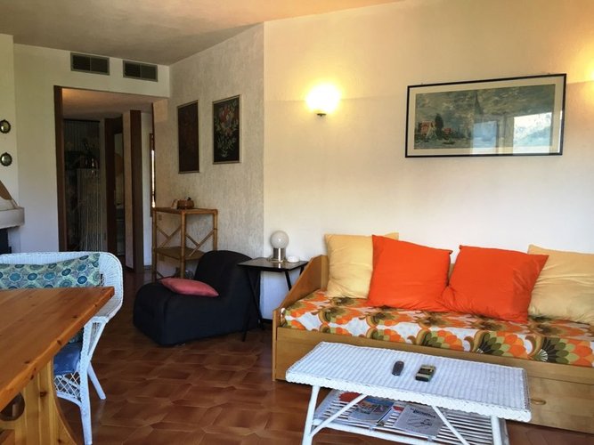 Oltre il Colle, in chalet bilocale con godibilissima terrazza Oltre il Colle