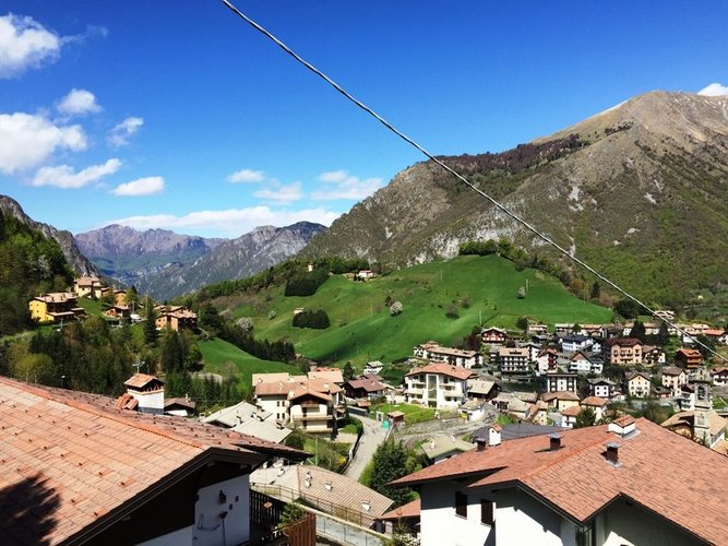 Oltre il Colle, in chalet bilocale con godibilissima terrazza Oltre il Colle