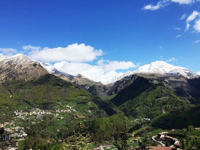 Oltre il Colle, in chalet bilocale con godibilissima terrazza Oltre il Colle
