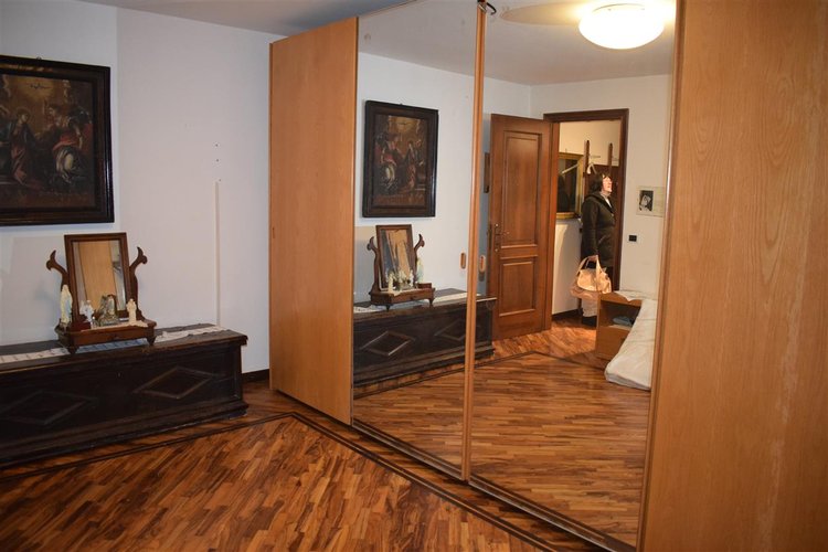 Serina centro storico, in fabbricato storico imperdibile quadrilocale ristrutturato Serina