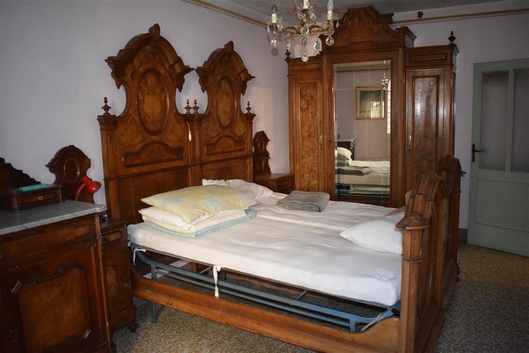 Serina centralissimo appartamento balconato Serina