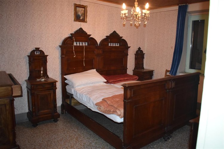 Serina, in fabbricato del ’400, ampio quadrilocale indipendente Serina