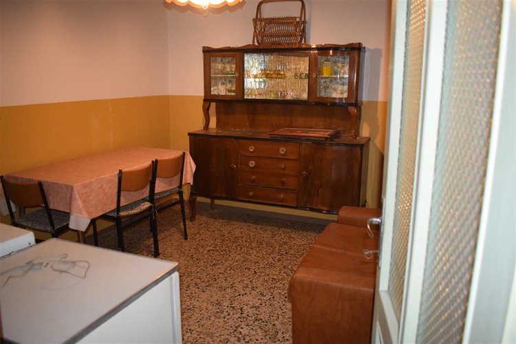 Serina, in fabbricato del ’400, ampio quadrilocale indipendente Serina