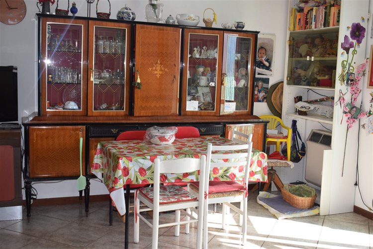 Serina in posizione panoramica, grazioso bilocale arredato con ampio box Serina