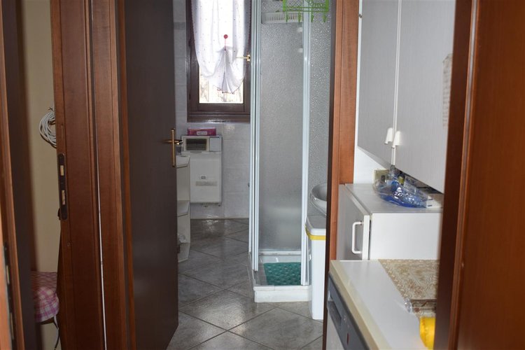 Serina in posizione panoramica, grazioso bilocale arredato con ampio box Serina