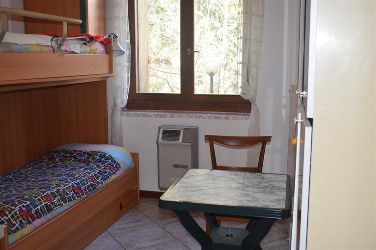 Serina in posizione panoramica, grazioso bilocale arredato con ampio box Serina