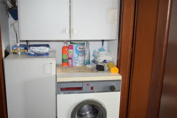 Serina in posizione panoramica, grazioso bilocale arredato con ampio box Serina