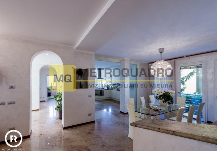 Villa 10 locali - Rif. VillaCastello1 Lecco