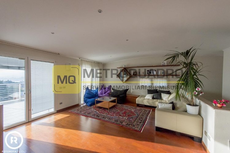 Villa 10 locali - Rif. VillaCastello1 Lecco