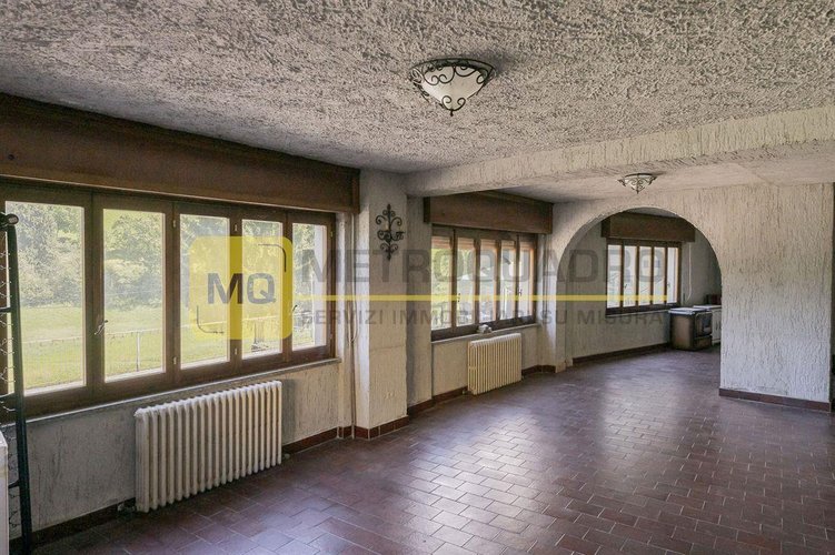 Morterone, vendita di immobile con vani ad uso misto, residenziale e commerciale Morterone