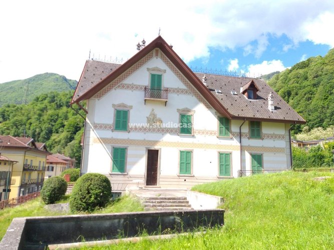 IL VERO STILE LIBERTY! IDEALE ANCHE COME B&B! San Giovanni Bianco