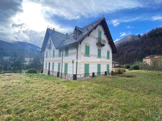 IL VERO STILE LIBERTY! IDEALE ANCHE COME B&B! San Giovanni Bianco