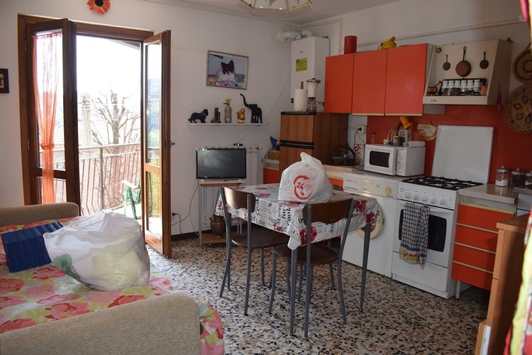 Rota Imagna vendesi bilocale balconato Rota d'Imagna