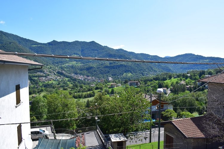 Rota Imagna vendesi bilocale balconato Rota d'Imagna