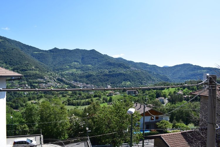 Rota Imagna vendesi bilocale balconato Rota d'Imagna