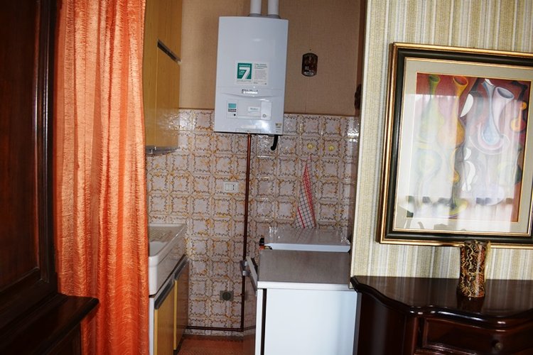 Serina in villetta indipendente trilocale con terrazza e box Serina