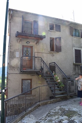 Rota Imagna vendesi bilocale balconato Rota d'Imagna
