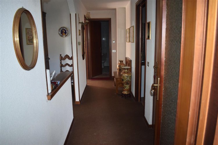 Serina Bagnella, introvabile villa singola pluriterrazzata con terreno di proprietà e box auto Serina