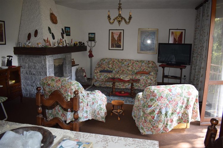 Serina Bagnella, introvabile villa singola pluriterrazzata con terreno di proprietà e box auto Serina