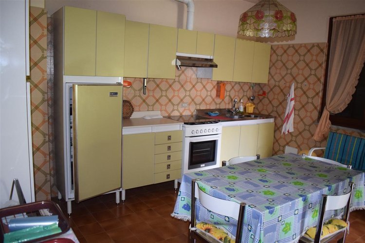 Serina Bagnella, introvabile villa singola pluriterrazzata con terreno di proprietà e box auto Serina