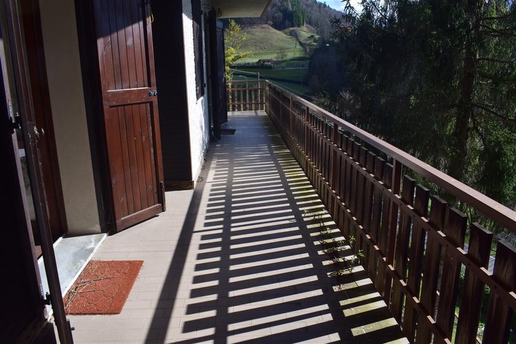 Serina Bagnella, introvabile villa singola pluriterrazzata con terreno di proprietà e box auto Serina