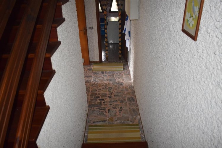 Serina Bagnella, introvabile villa singola pluriterrazzata con terreno di proprietà e box auto Serina