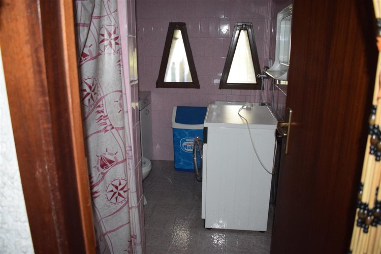 Serina Bagnella, introvabile villa singola pluriterrazzata con terreno di proprietà e box auto Serina