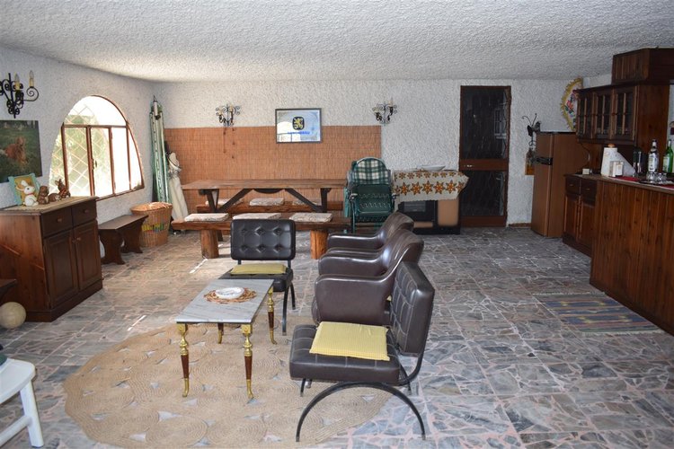 Serina Bagnella, introvabile villa singola pluriterrazzata con terreno di proprietà e box auto Serina