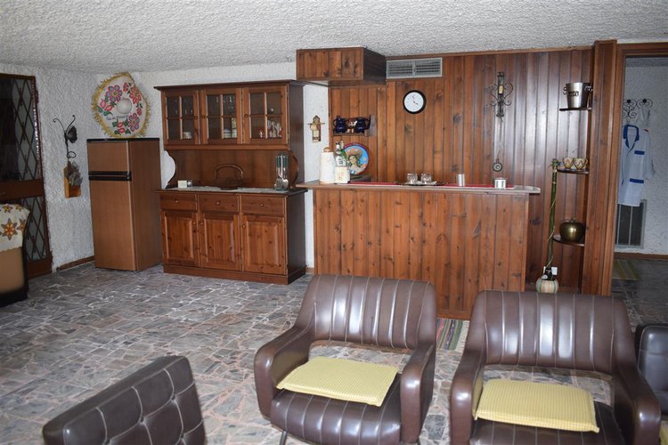 Serina Bagnella, introvabile villa singola pluriterrazzata con terreno di proprietà e box auto Serina