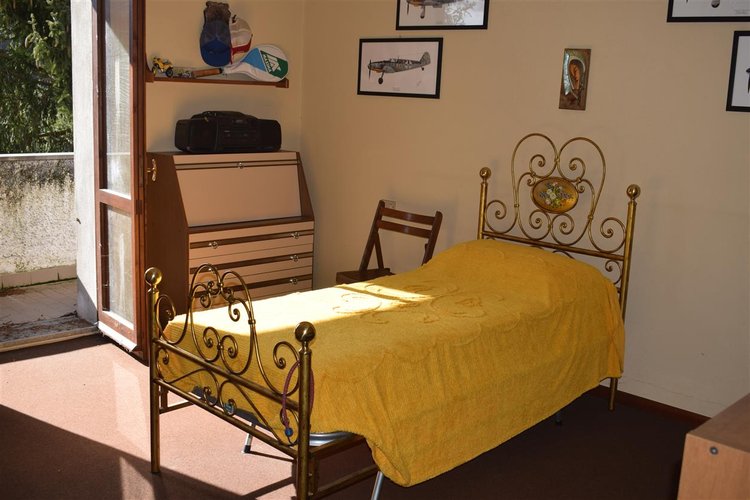 Serina Bagnella, introvabile villa singola pluriterrazzata con terreno di proprietà e box auto Serina