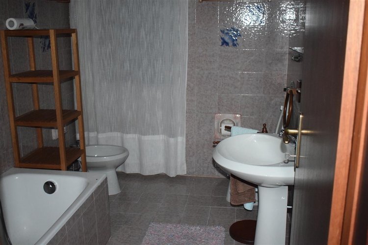 Serina Bagnella, introvabile villa singola pluriterrazzata con terreno di proprietà e box auto Serina